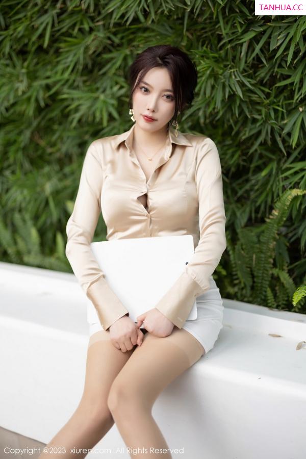 杨晨晨 sugar小甜心CC [XiuRen]高清写真图 2023.04.23 No.6620 杨晨晨Yome 美臀短裙第5张图片